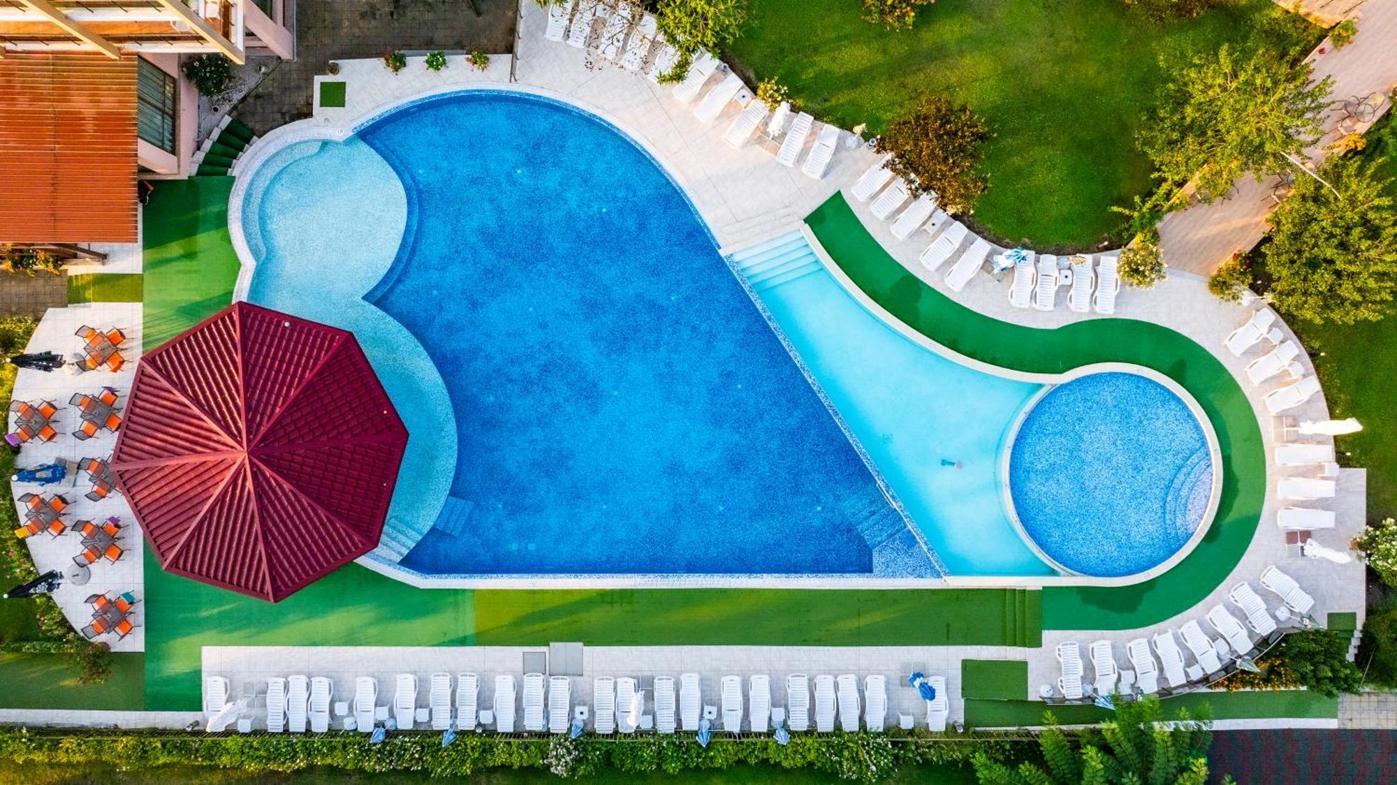 Aparthotel Hotel Prestige City II 프리모르스코 외부 사진