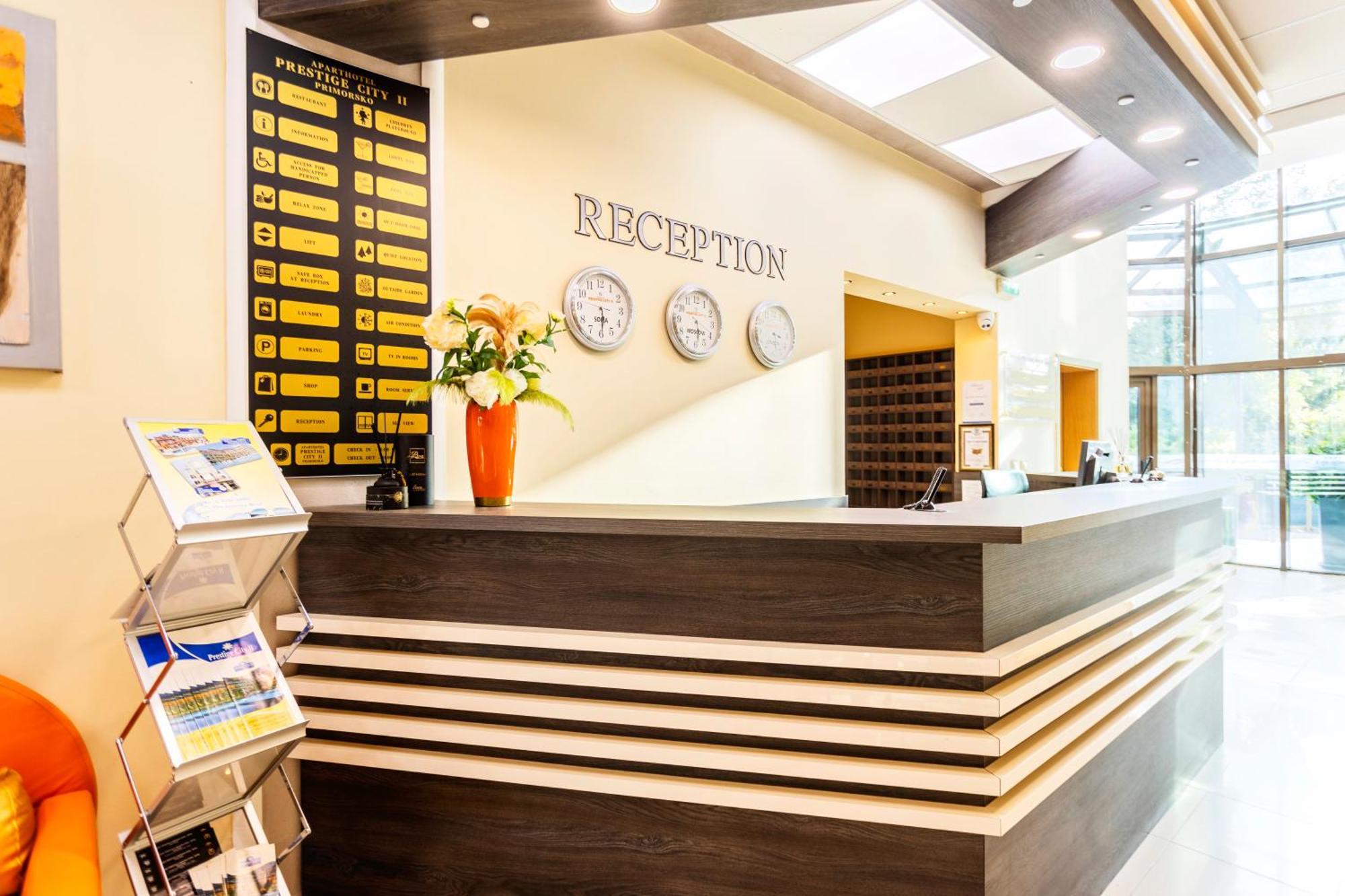 Aparthotel Hotel Prestige City II 프리모르스코 외부 사진