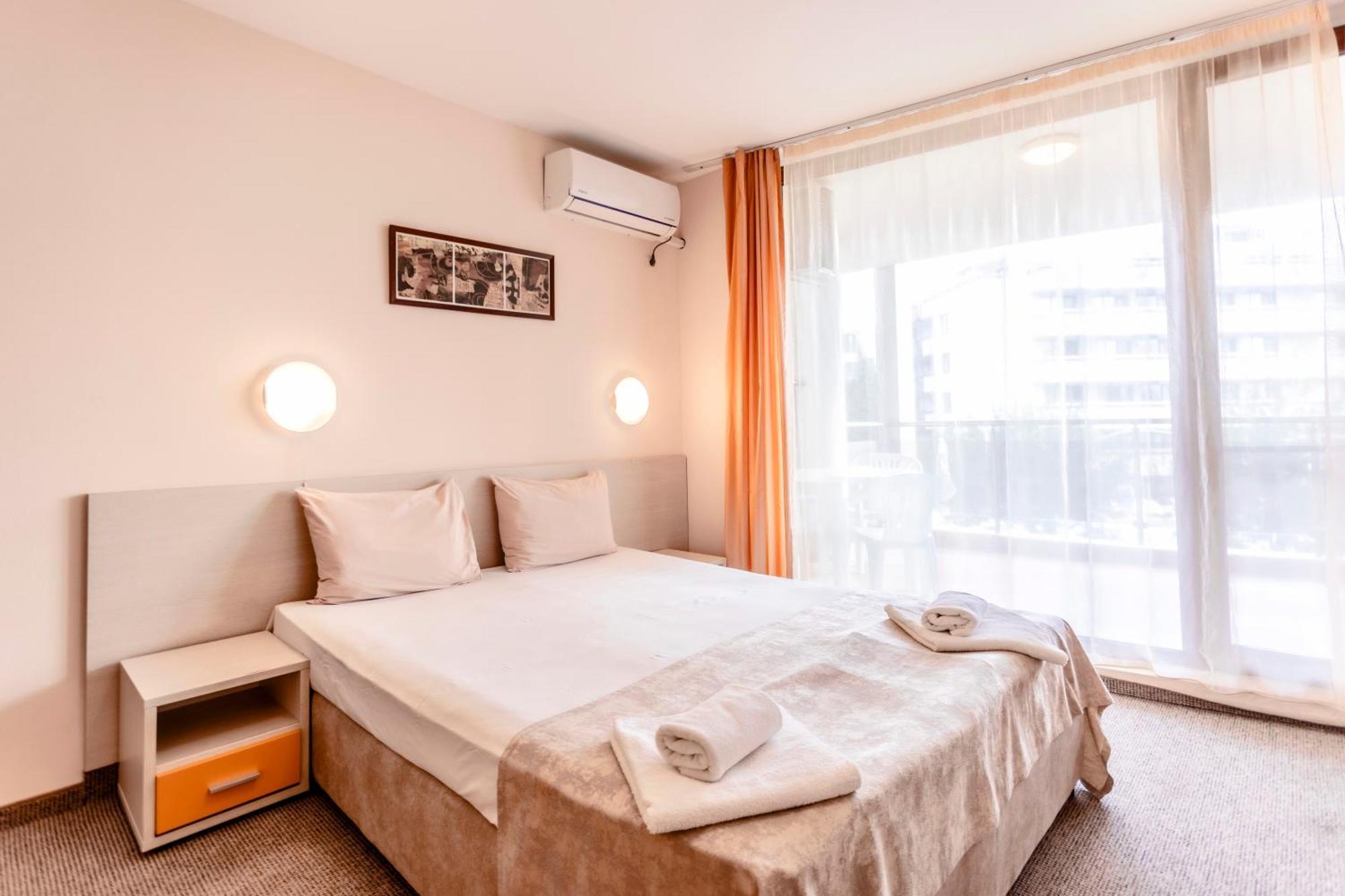 Aparthotel Hotel Prestige City II 프리모르스코 외부 사진